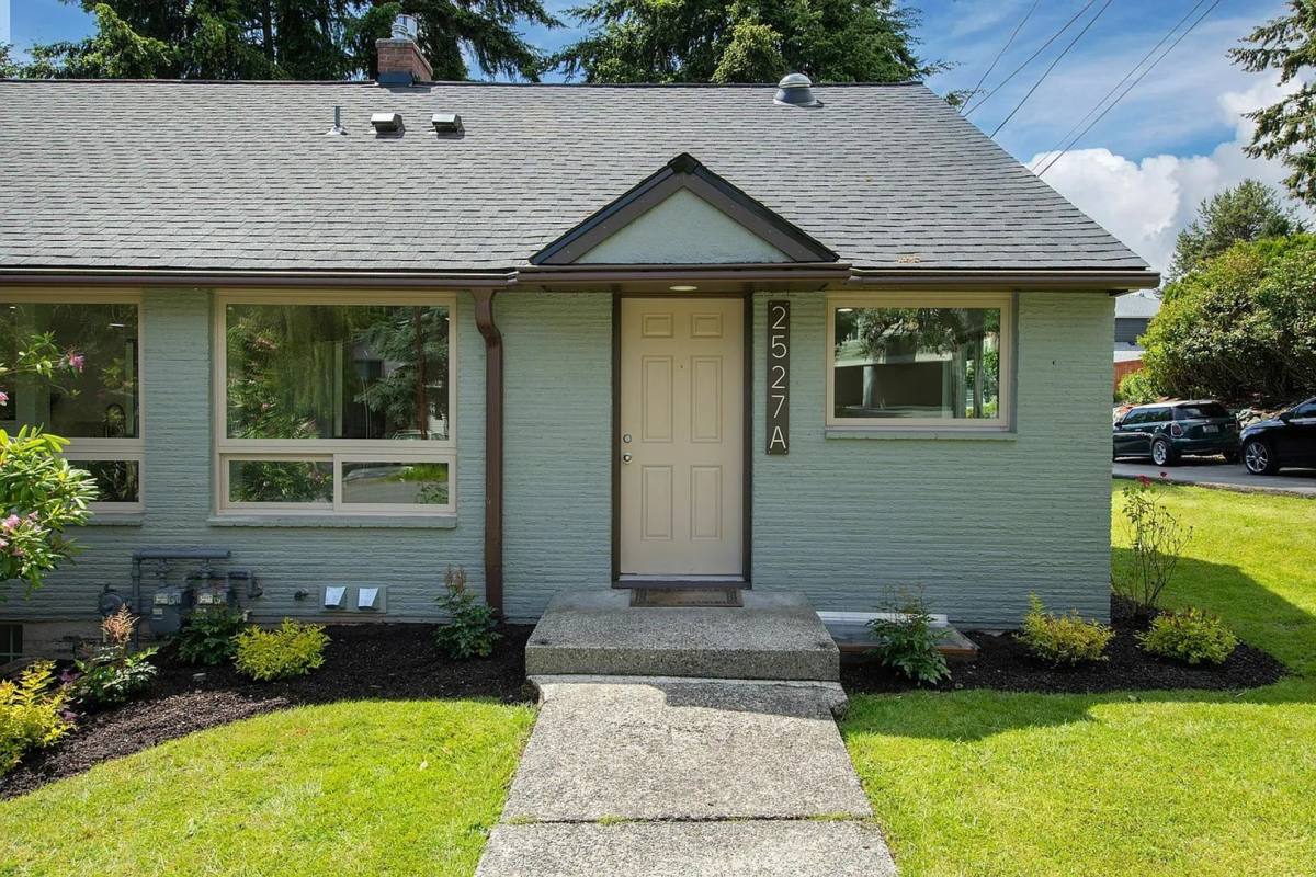 House for rent at 2527 NE 110th St, Seattle, WA 98125