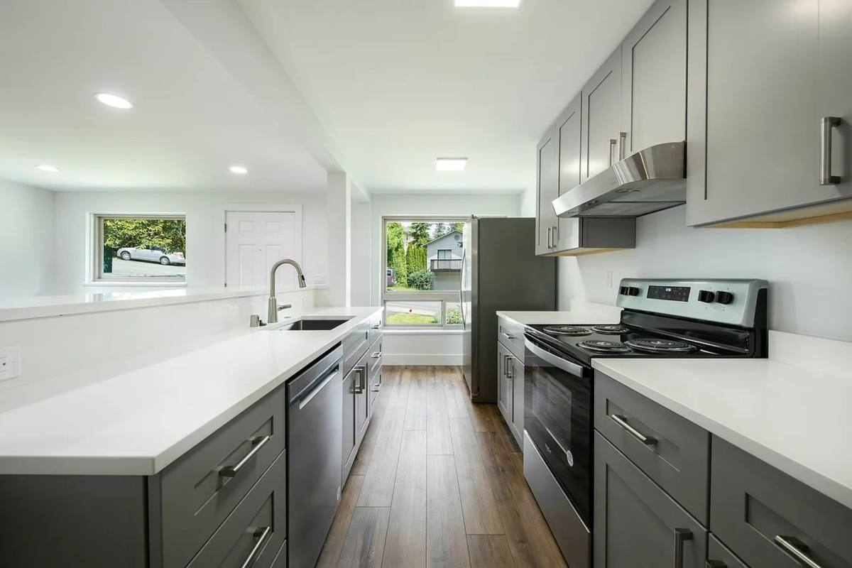 House for rent at 2527 NE 110th St, Seattle, WA 98125