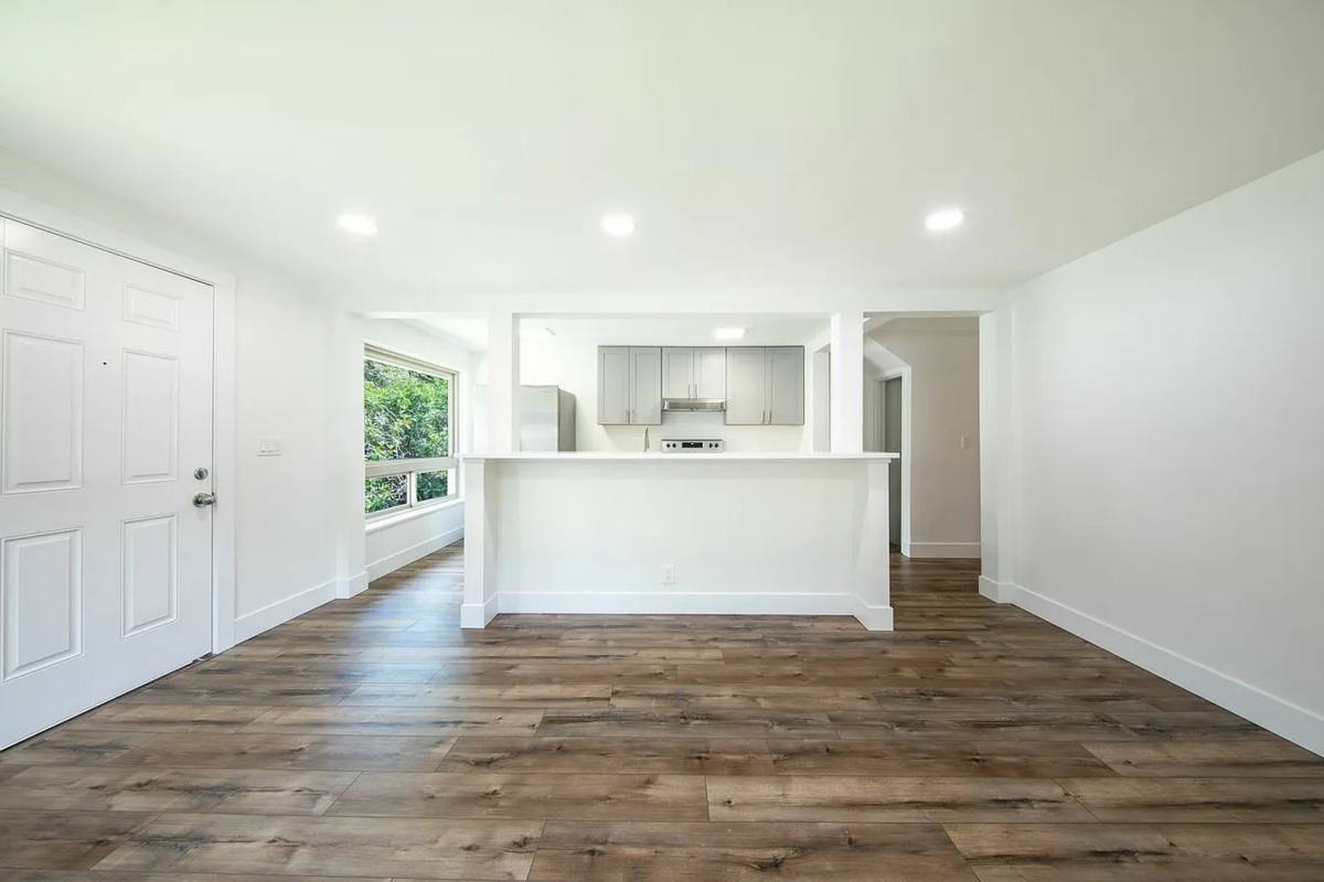 House for rent at 2527 NE 110th St, Seattle, WA 98125