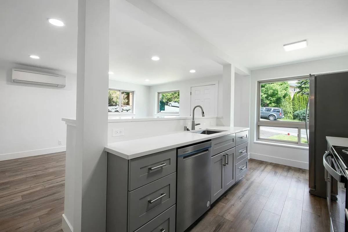 House for rent at 2527 NE 110th St, Seattle, WA 98125