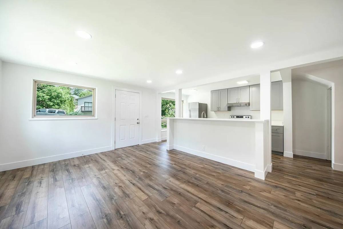 House for rent at 2527 NE 110th St, Seattle, WA 98125