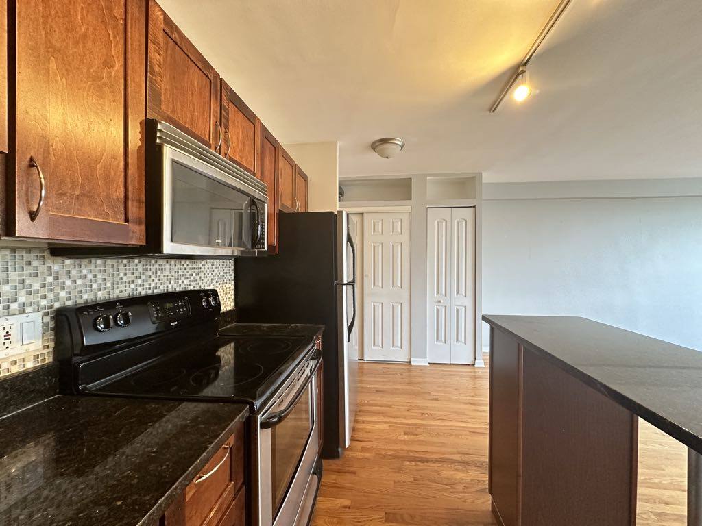 Apartment for rent at 4180 Marine Dr #D1101, Chicago, IL 60613