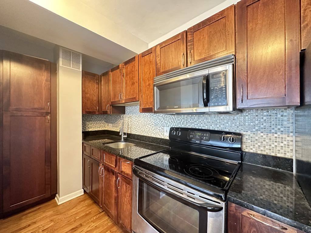 Apartment for rent at 4180 Marine Dr #D1101, Chicago, IL 60613
