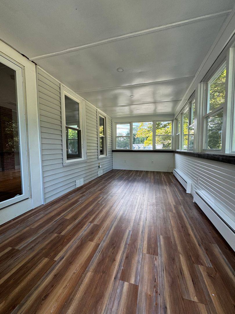 Apartment for rent at 136-138 Washington St, Groveland, MA 01834