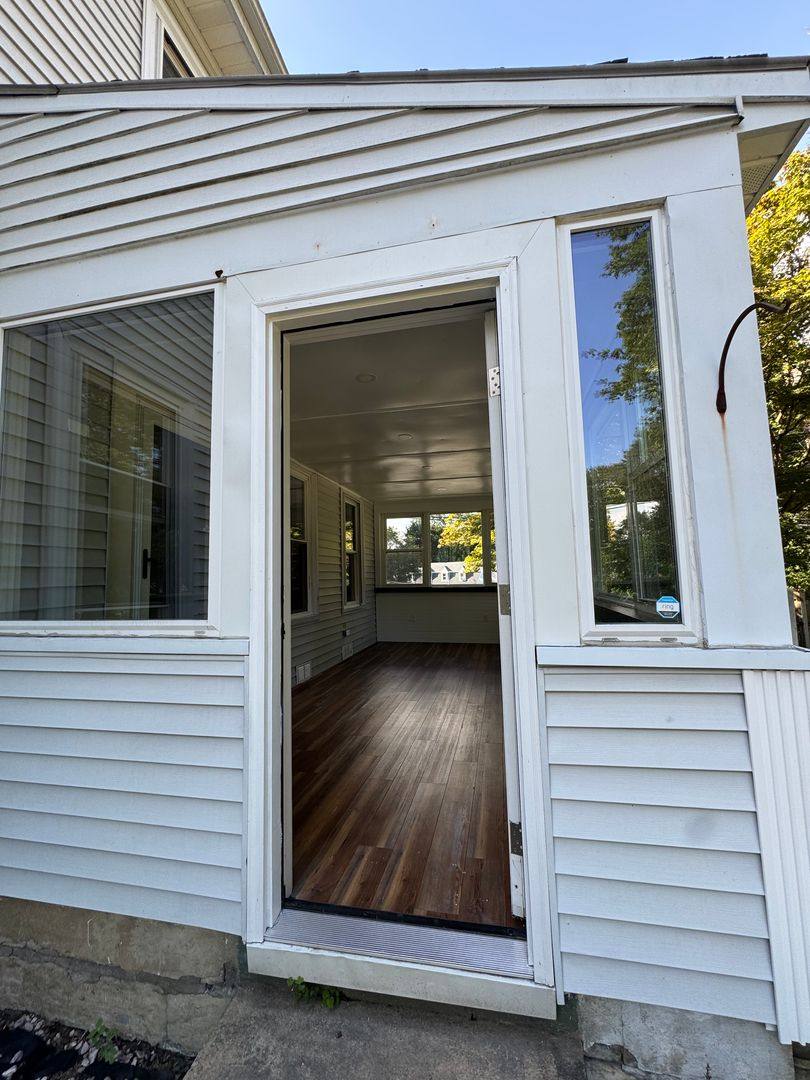 Apartment for rent at 136-138 Washington St, Groveland, MA 01834