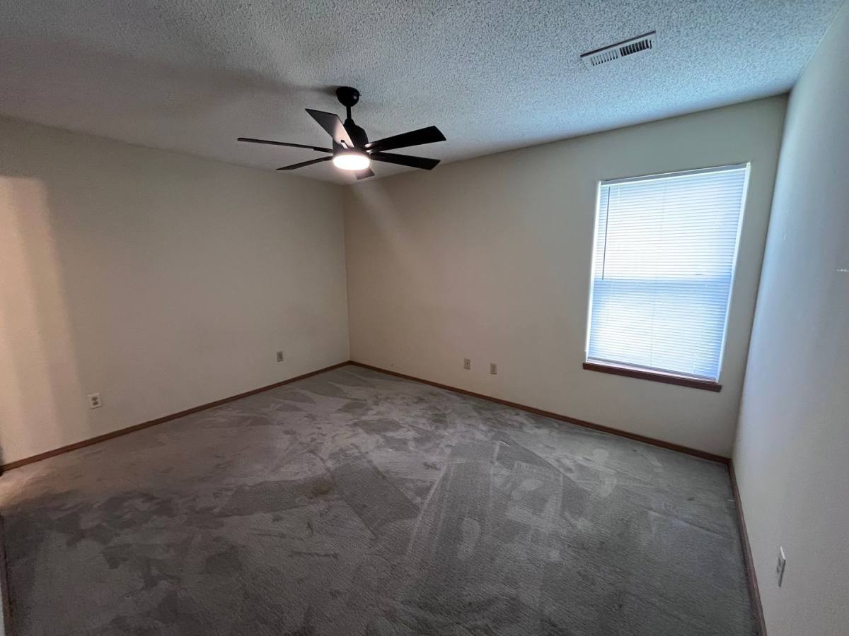 Apartment for rent at 1309-1323 W Lotus, Wichita, KS 67213