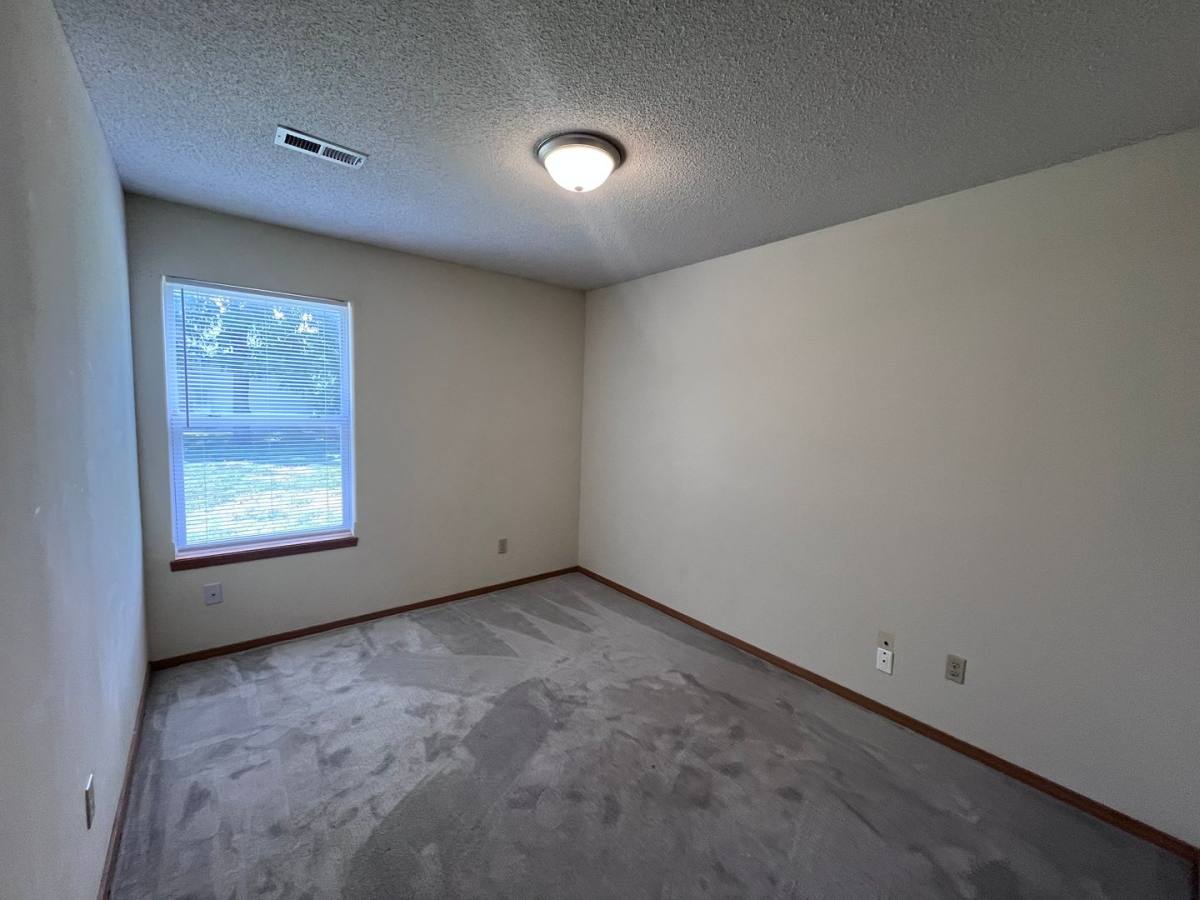 Apartment for rent at 1309-1323 W Lotus, Wichita, KS 67213