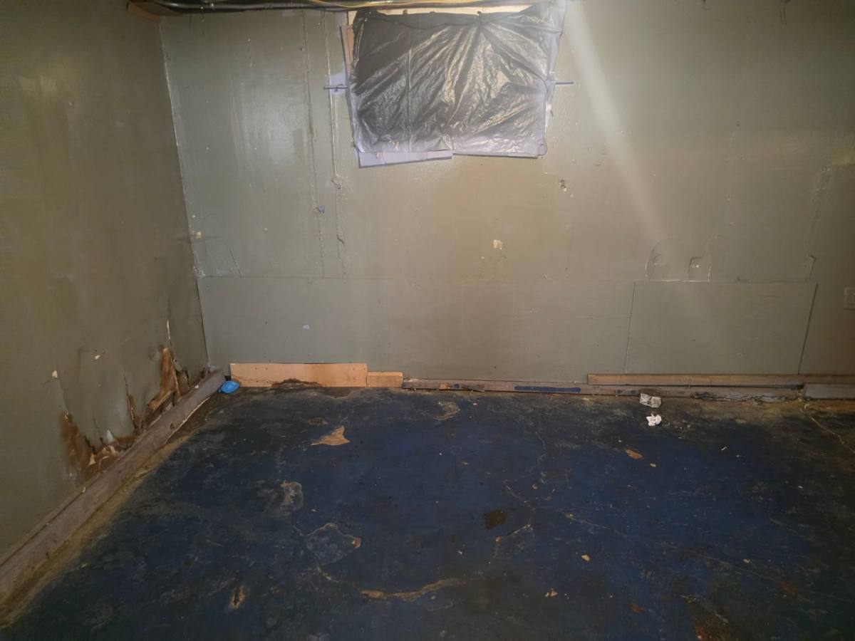 House for rent at 2451 S 11th St, Springfield, IL 62703