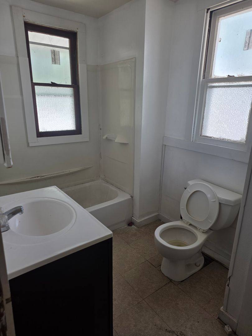 House for rent at 2451 S 11th St, Springfield, IL 62703