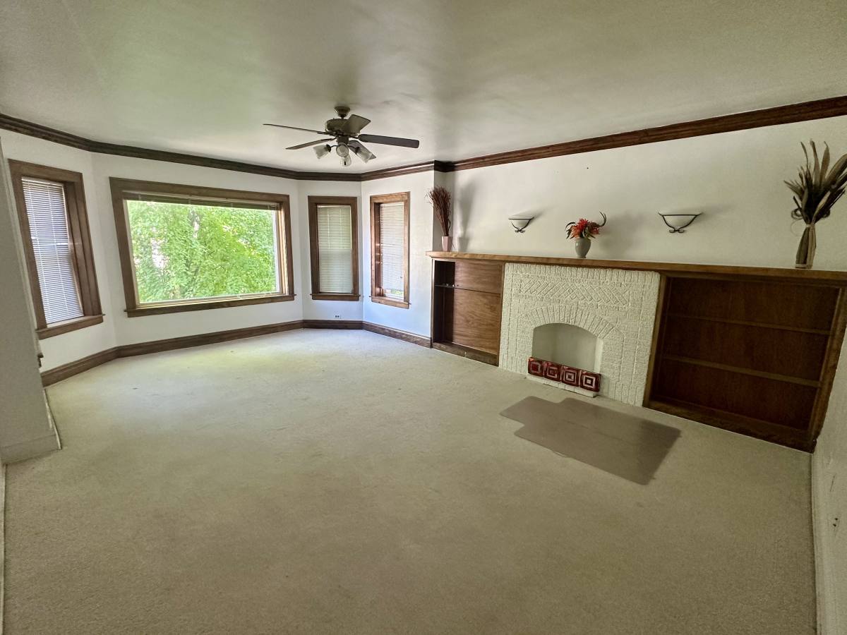 Apartment for rent at 6229 N Claremont #2, Chicago, IL 60659