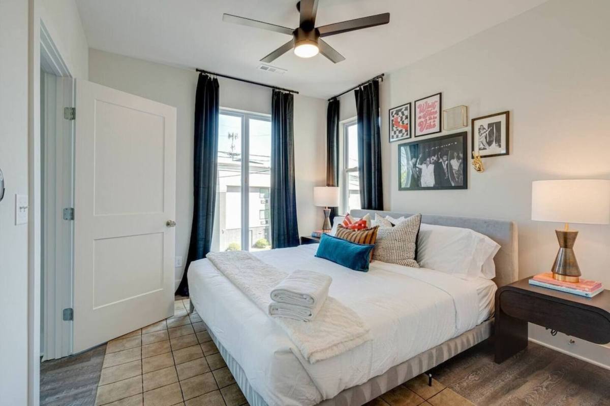 House for rent at 5623 Lenox Ave, Nashville, TN 37209