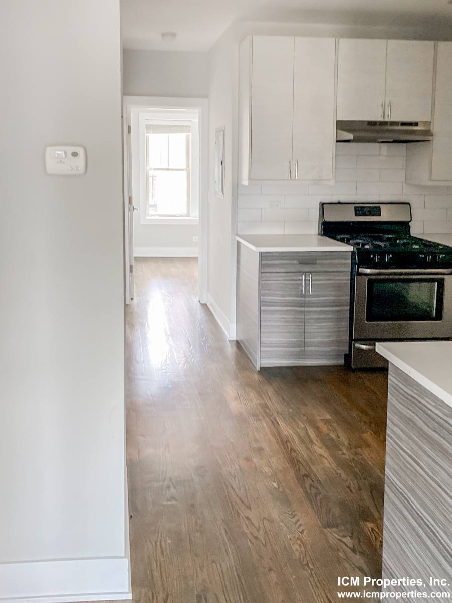 Apartment for rent at 3915 N Janssen #3, Chicago, IL 60613