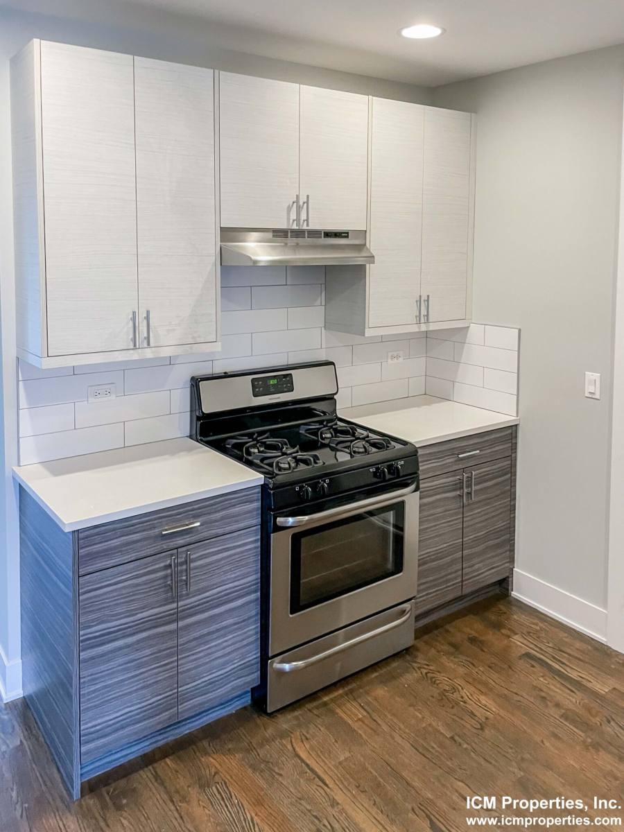 Apartment for rent at 3915 N Janssen #3, Chicago, IL 60613