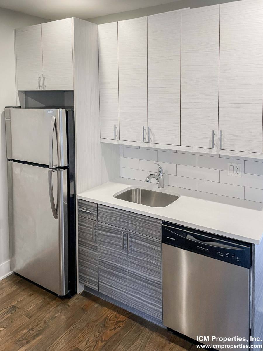 Apartment for rent at 3915 N Janssen #3, Chicago, IL 60613