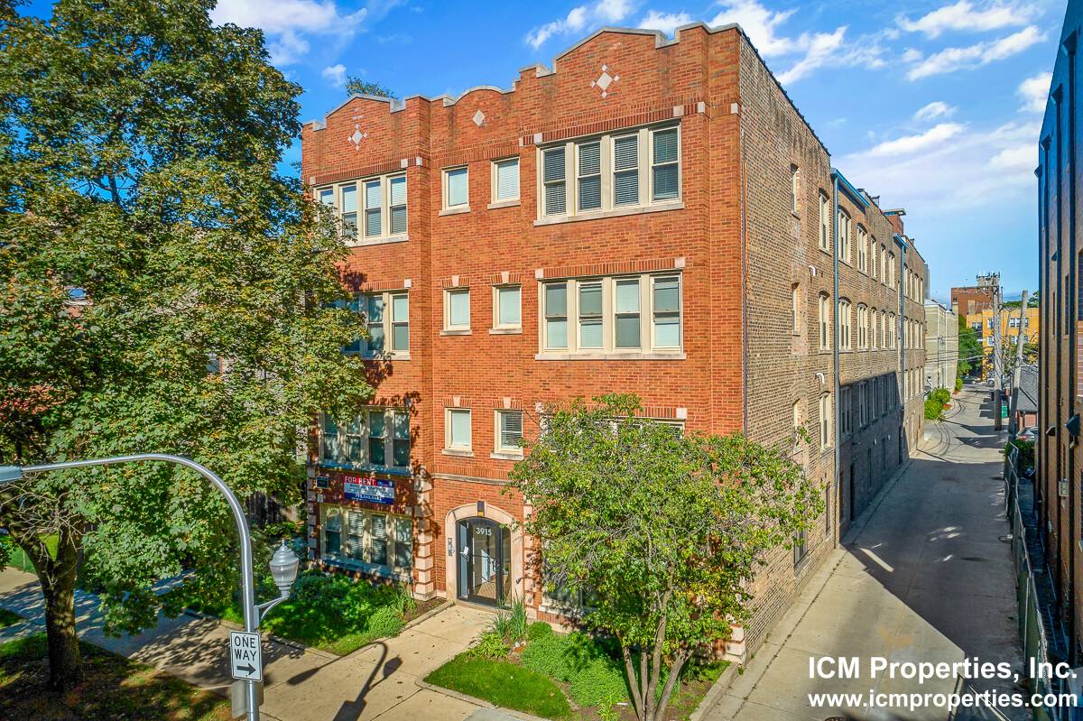 Apartment for rent at 3915 N Janssen #3, Chicago, IL 60613
