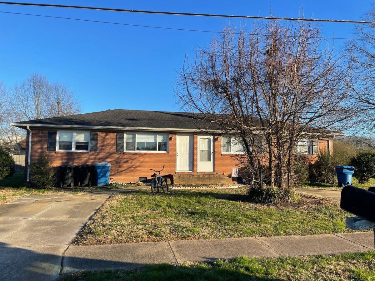 House for rent at 1676 Da Vinci Dr, Virginia Beach, VA 23454