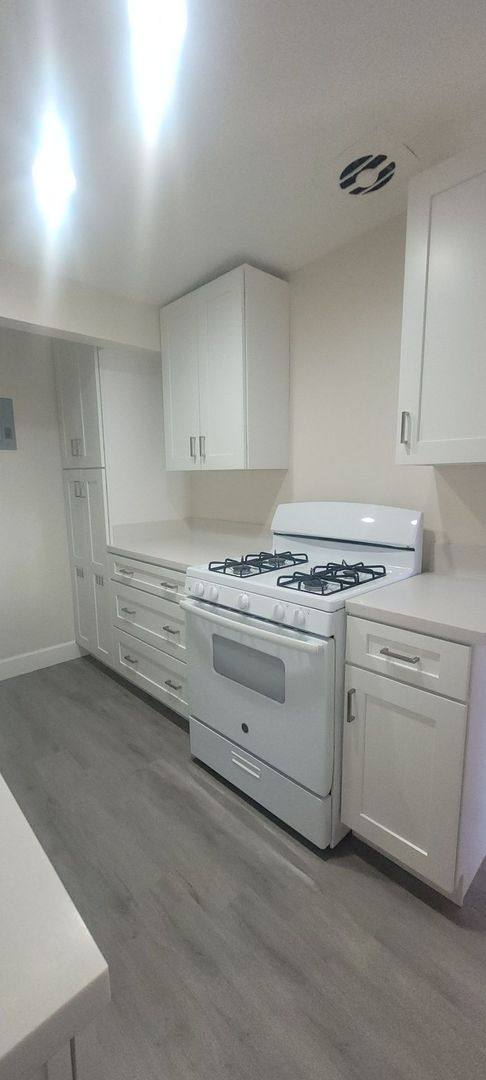 Apartment for rent at 119-135 S Fahrion Place, Anaheim, CA 92805