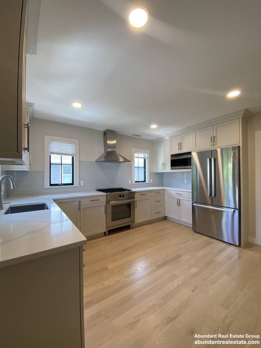 House for rent at 31-33 Brimmer St #2, Watertown, MA 02472