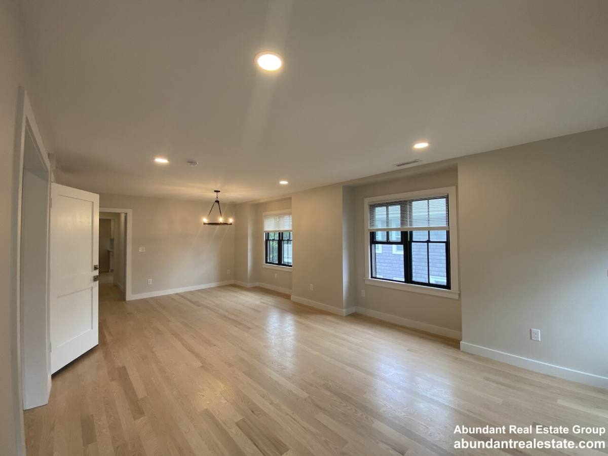House for rent at 31-33 Brimmer St #2, Watertown, MA 02472