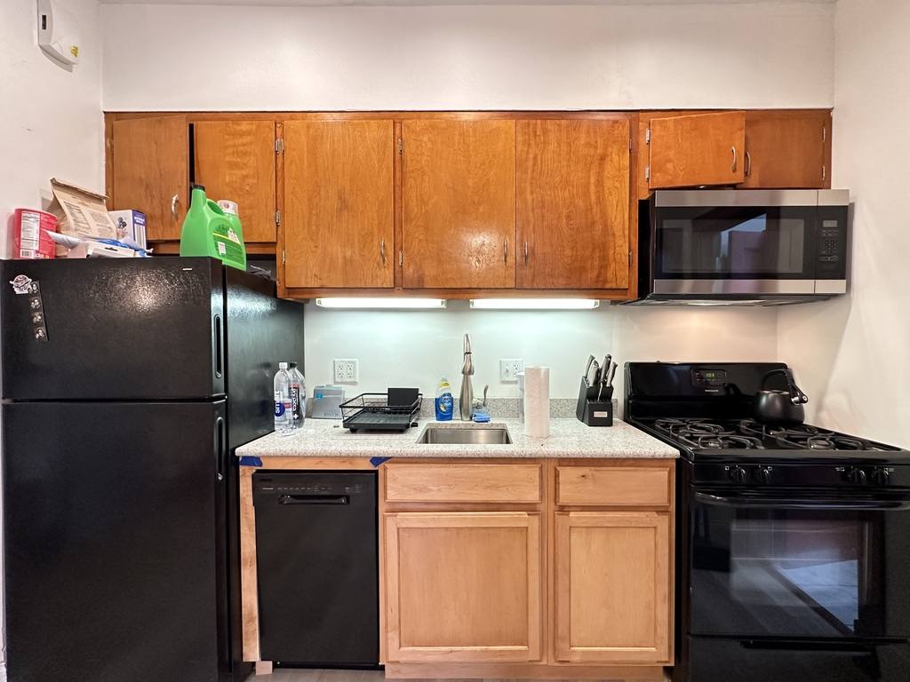 Apartment for rent at 2821 Shakespeare #F4, Chicago, IL 60647