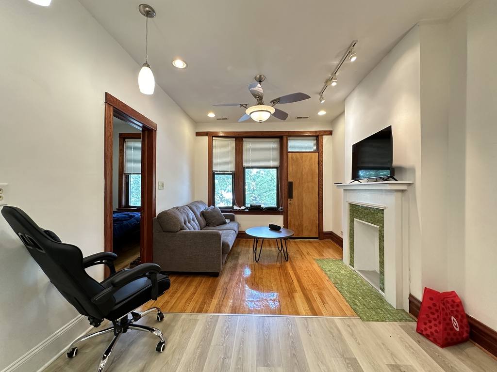 Apartment for rent at 2821 Shakespeare #F4, Chicago, IL 60647
