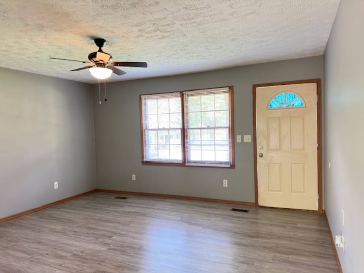 House for rent at 140 E Stewart St, Walnut Grove, MO 65770