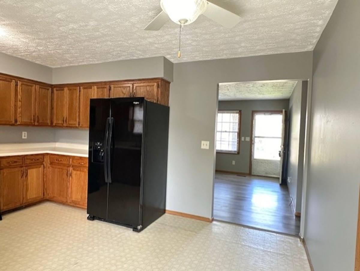 House for rent at 140 E Stewart St, Walnut Grove, MO 65770
