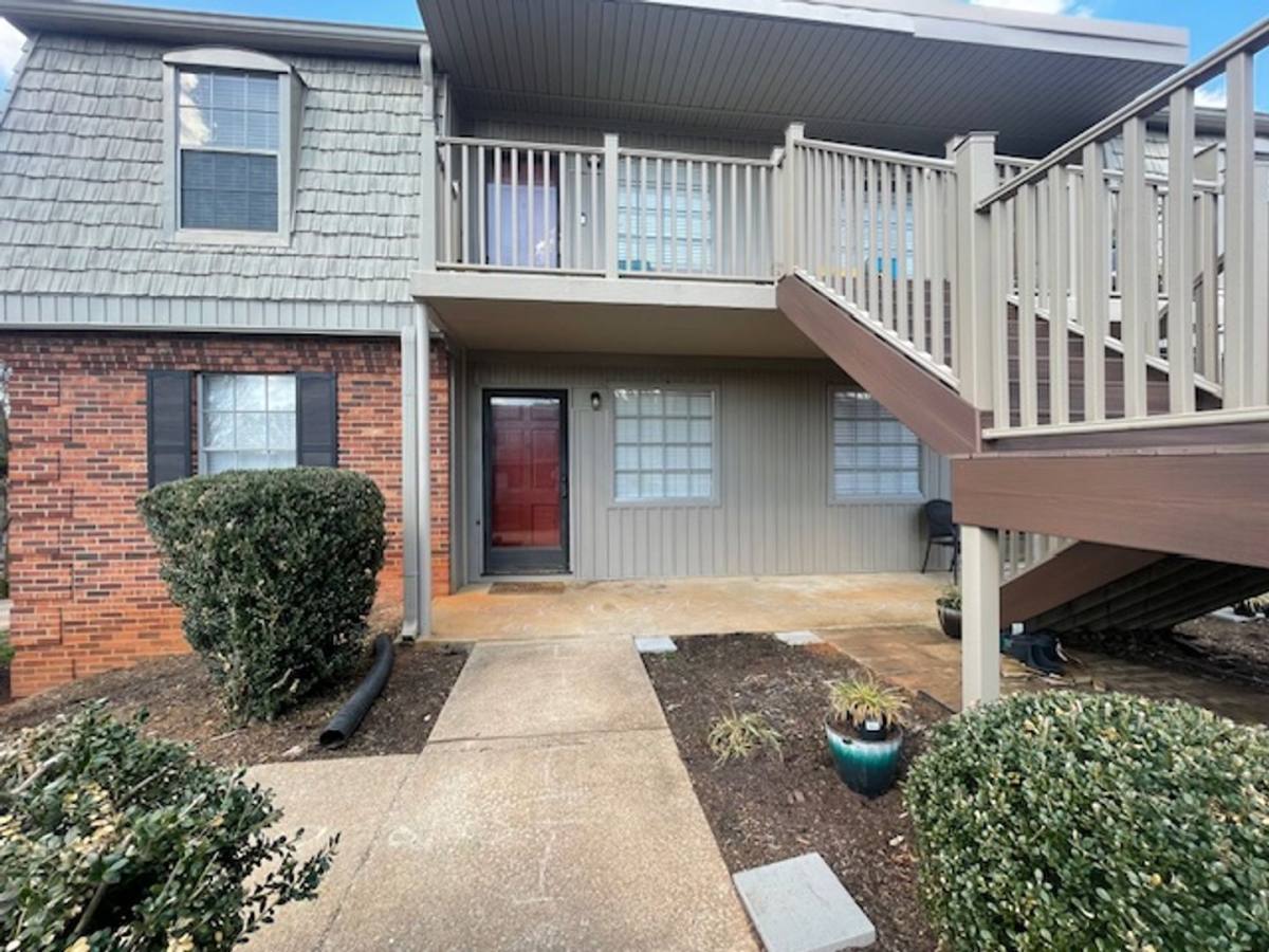 Apartment for rent at 3818-A Country Club Rd, Winston Salem, NC 27104