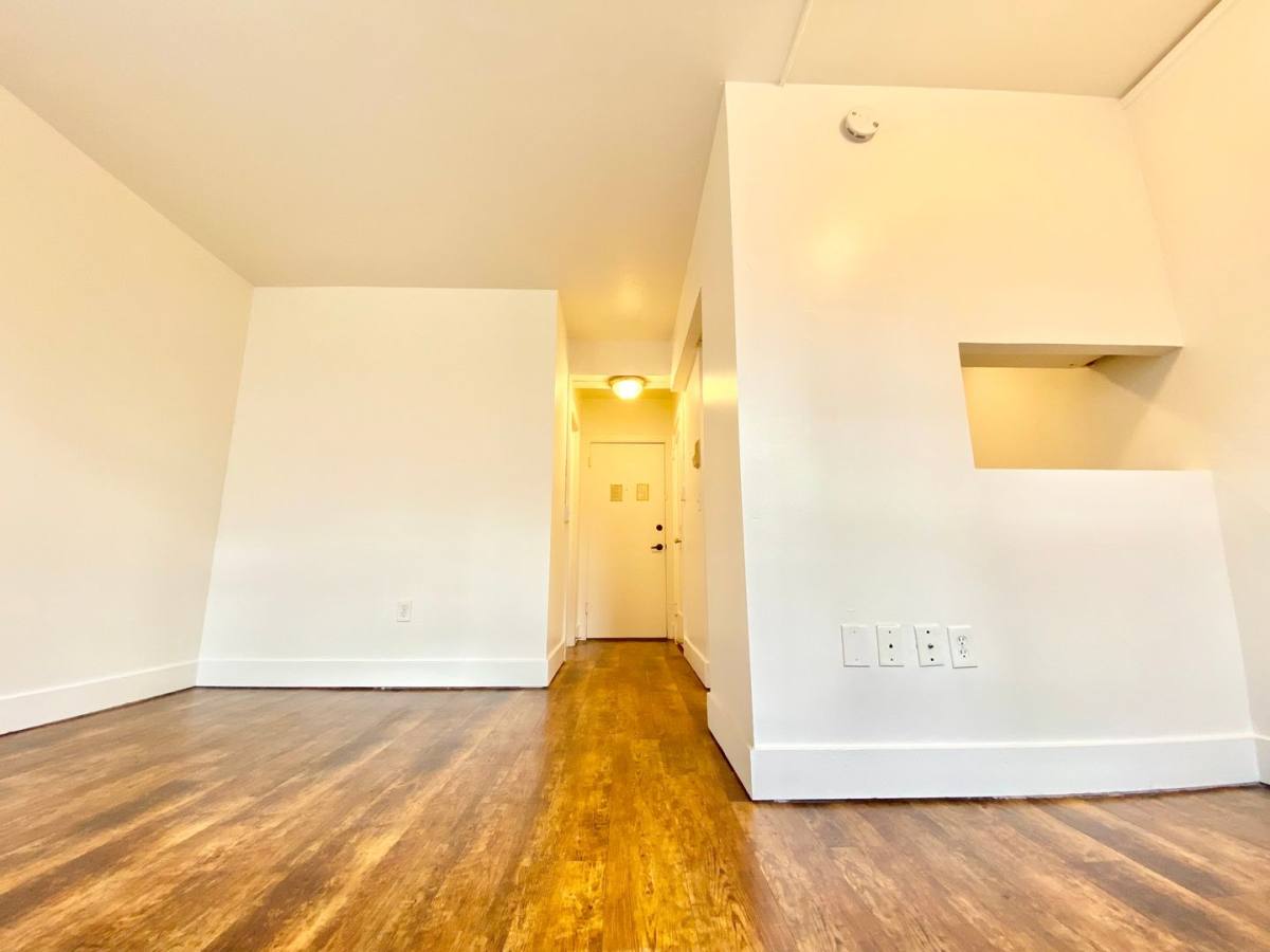 Apartment for rent at 404 E Howell St, Seattle, WA 98122