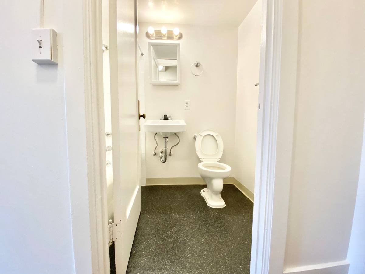 Apartment for rent at 404 E Howell St, Seattle, WA 98122