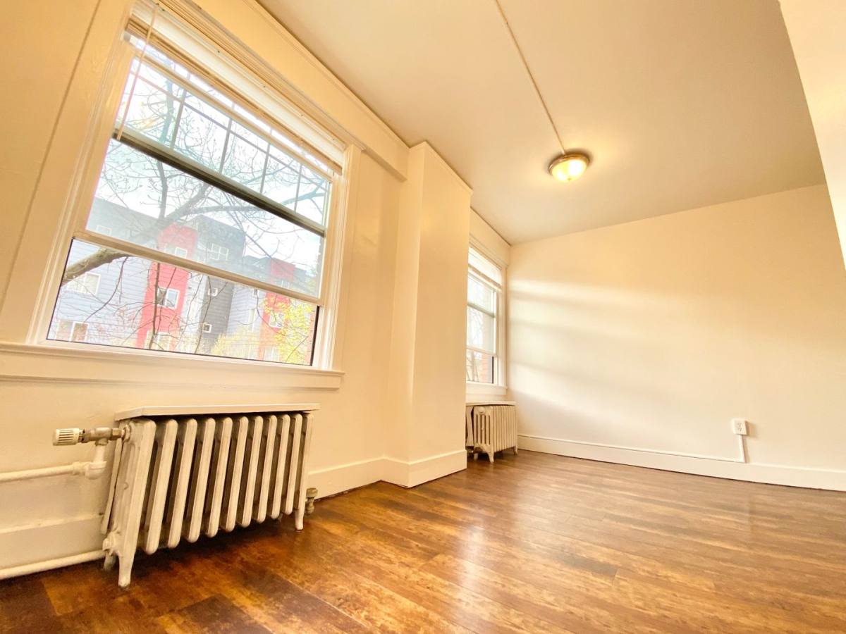 Apartment for rent at 404 E Howell St, Seattle, WA 98122