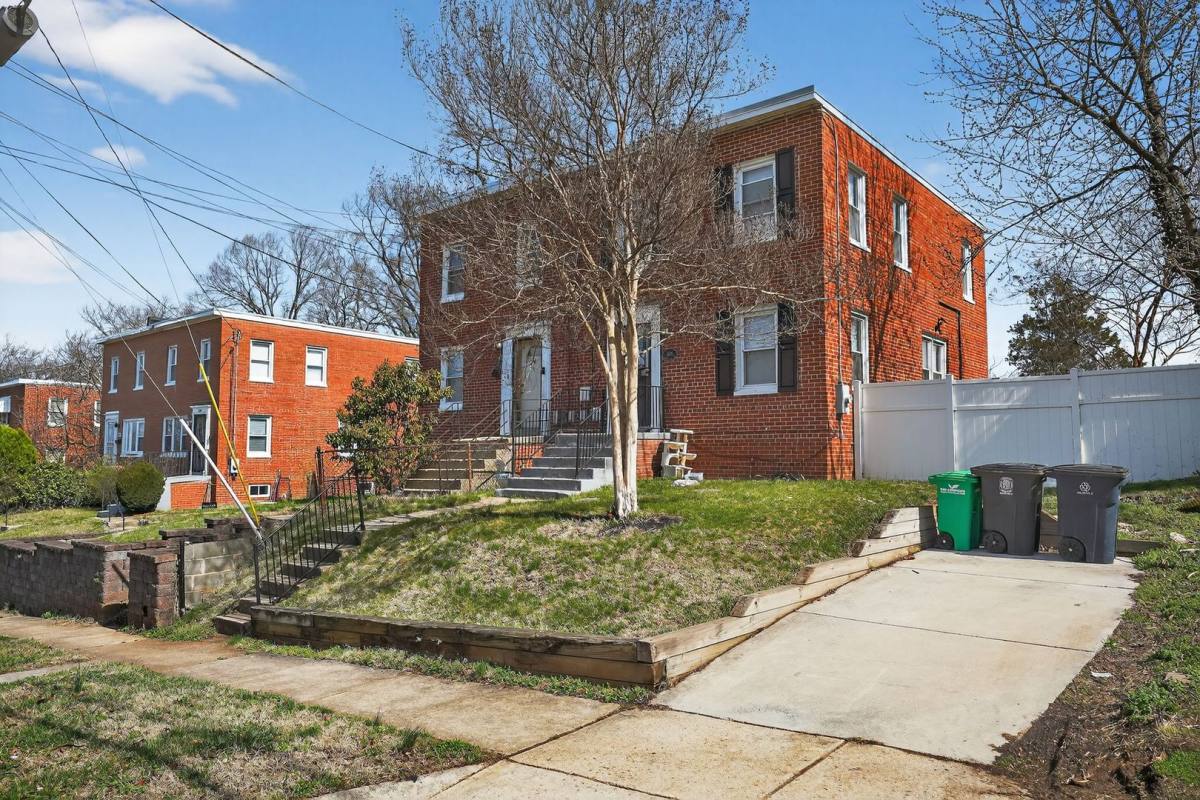 House for rent at 1105 Carrington Ave, Capitol Heights, MD 20743