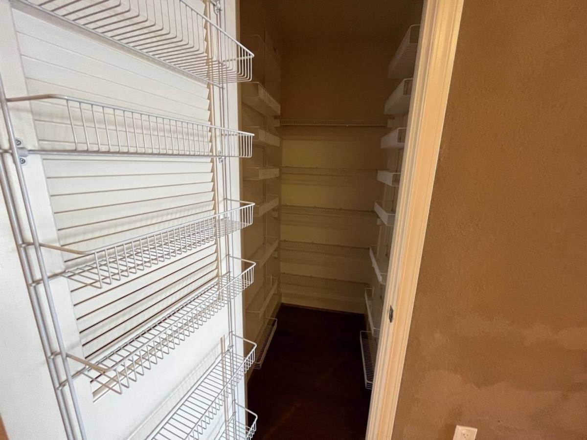 Townhouse for rent at 1556 Brunswig Lane, Emeryville, CA 94608
