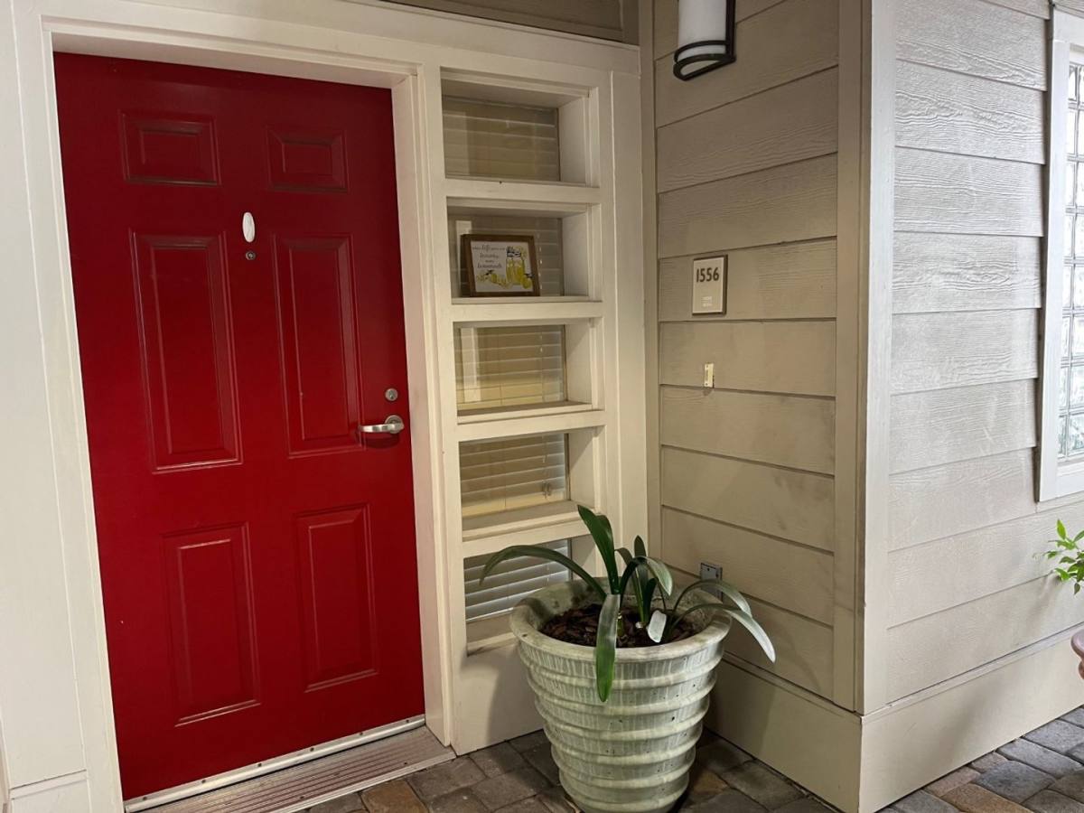 Townhouse for rent at 1556 Brunswig Lane, Emeryville, CA 94608