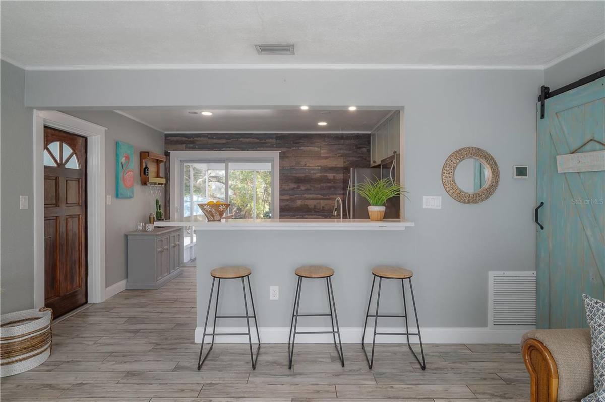 House for rent at 690 Regina Rd, Dunedin, FL 34698