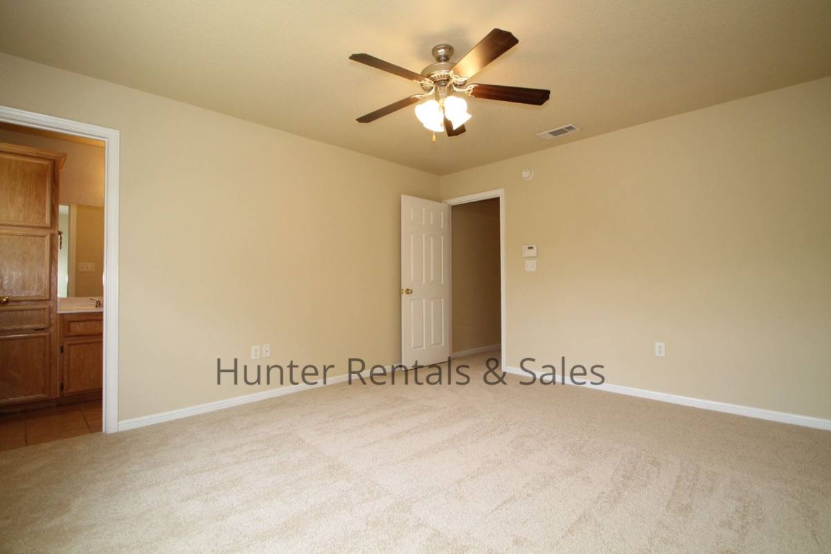 Townhouse for rent at 4204-A Elms Run Circle, Killeen, TX 76542
