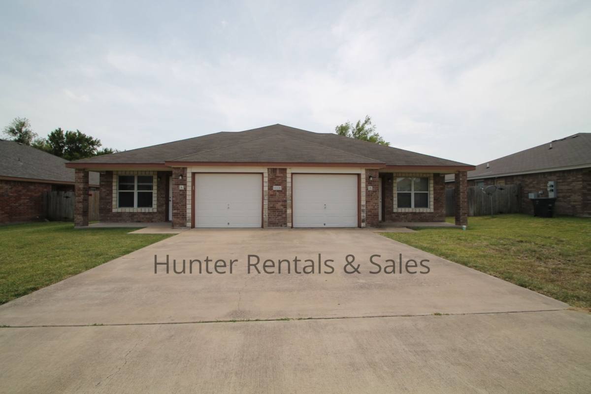 Townhouse for rent at 4204-A Elms Run Circle, Killeen, TX 76542