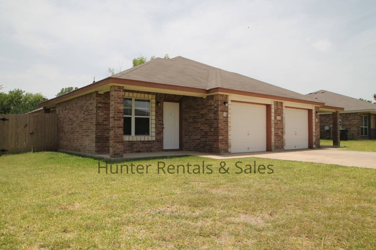 Townhouse for rent at 4204-A Elms Run Circle, Killeen, TX 76542