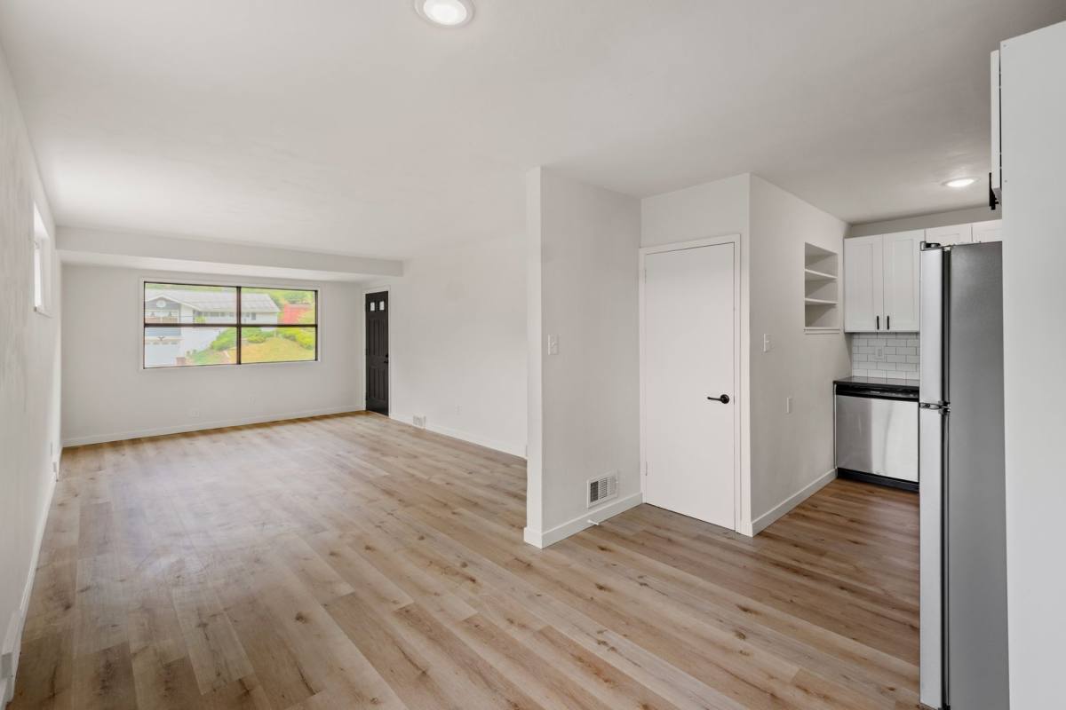 House for rent at 414 Elwood Dr, Pittsburgh, PA 15235