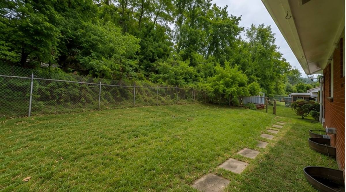 House for rent at 414 Elwood Dr, Pittsburgh, PA 15235