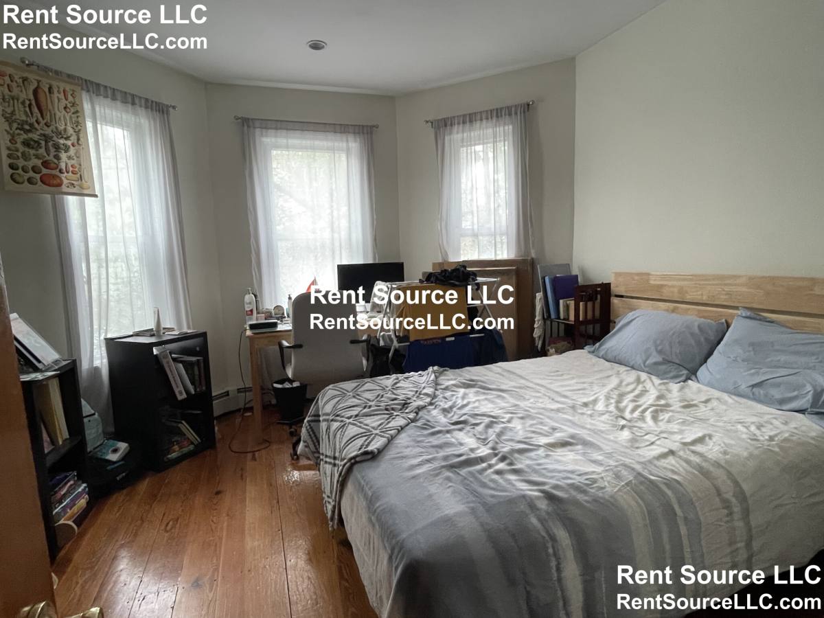 House for rent at 187 Brookline St #1, Cambridge, MA 02139