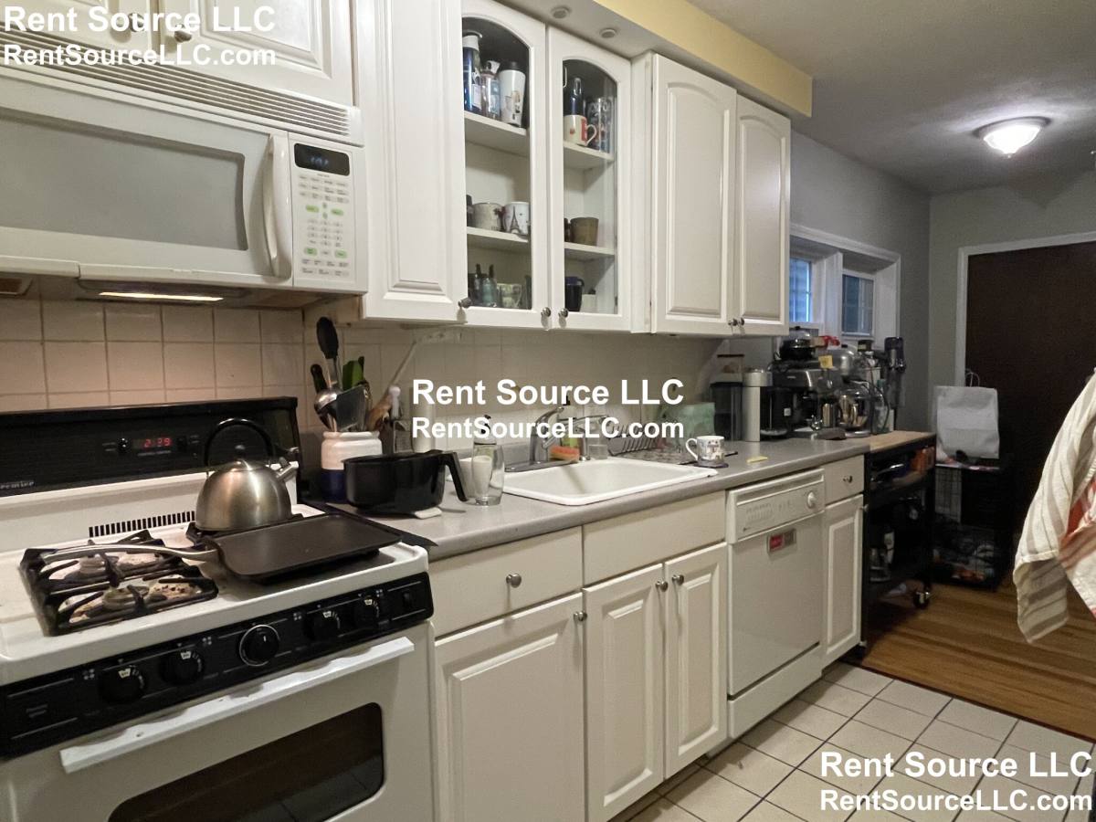 House for rent at 187 Brookline St #1, Cambridge, MA 02139