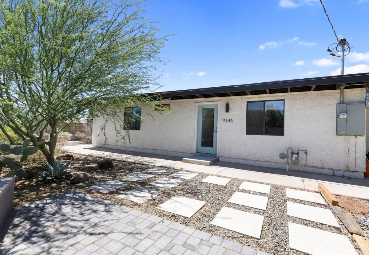 House for rent at 934 W Parkway Blvd, Tempe, AZ 85281