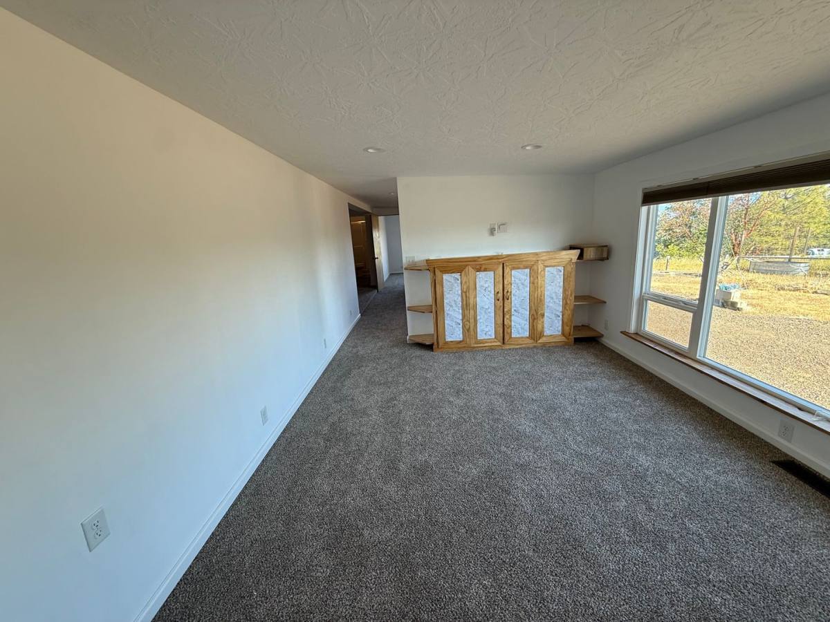 Apartment for rent at 4312 Beagle Rd, White City, OR 97503