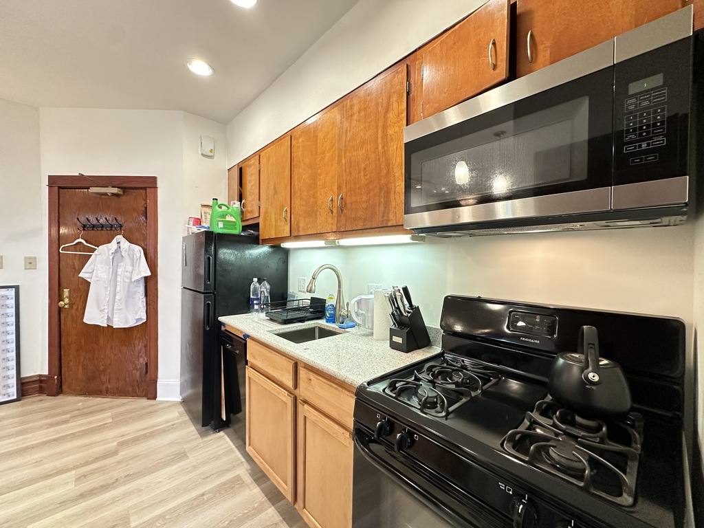 Apartment for rent at 2819 Shakespeare #FA9, Chicago, IL 60647