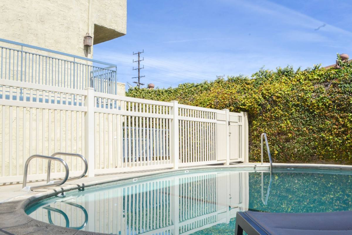 Apartment for rent at 6750 Cedros Ave, Van Nuys, CA 91405