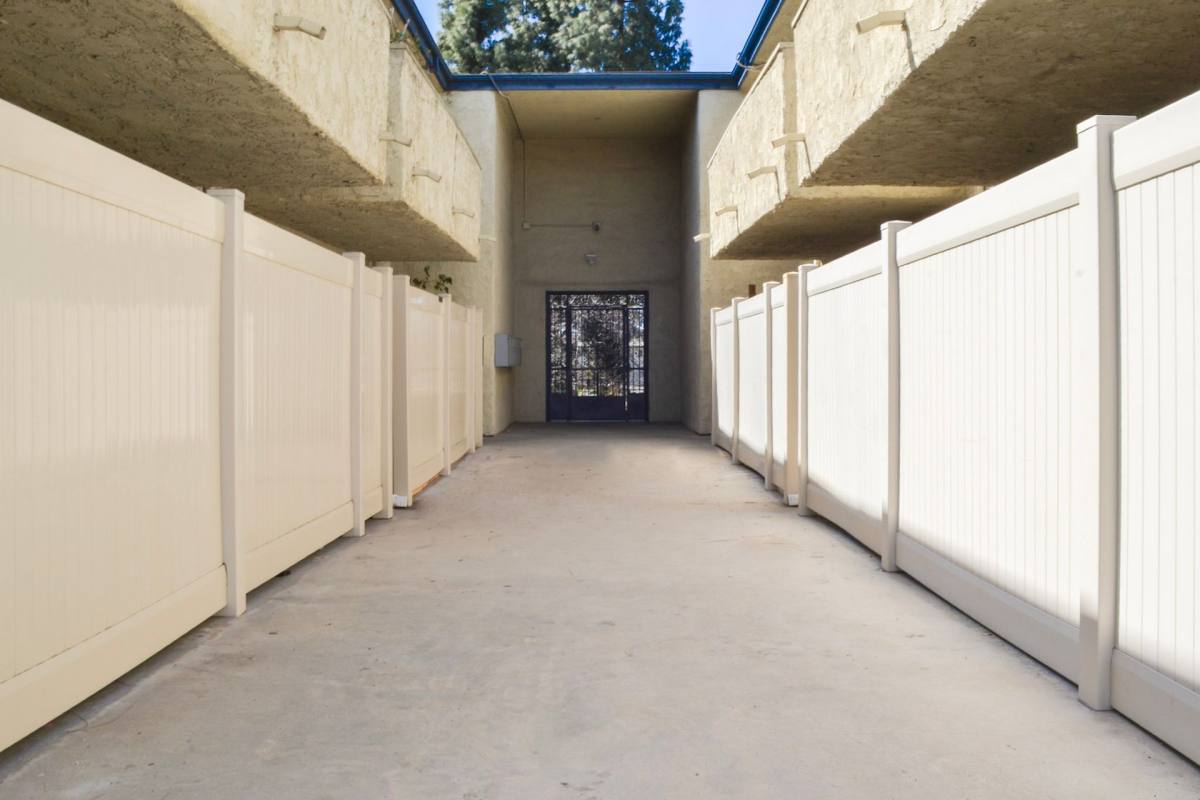 Apartment for rent at 6750 Cedros Ave, Van Nuys, CA 91405