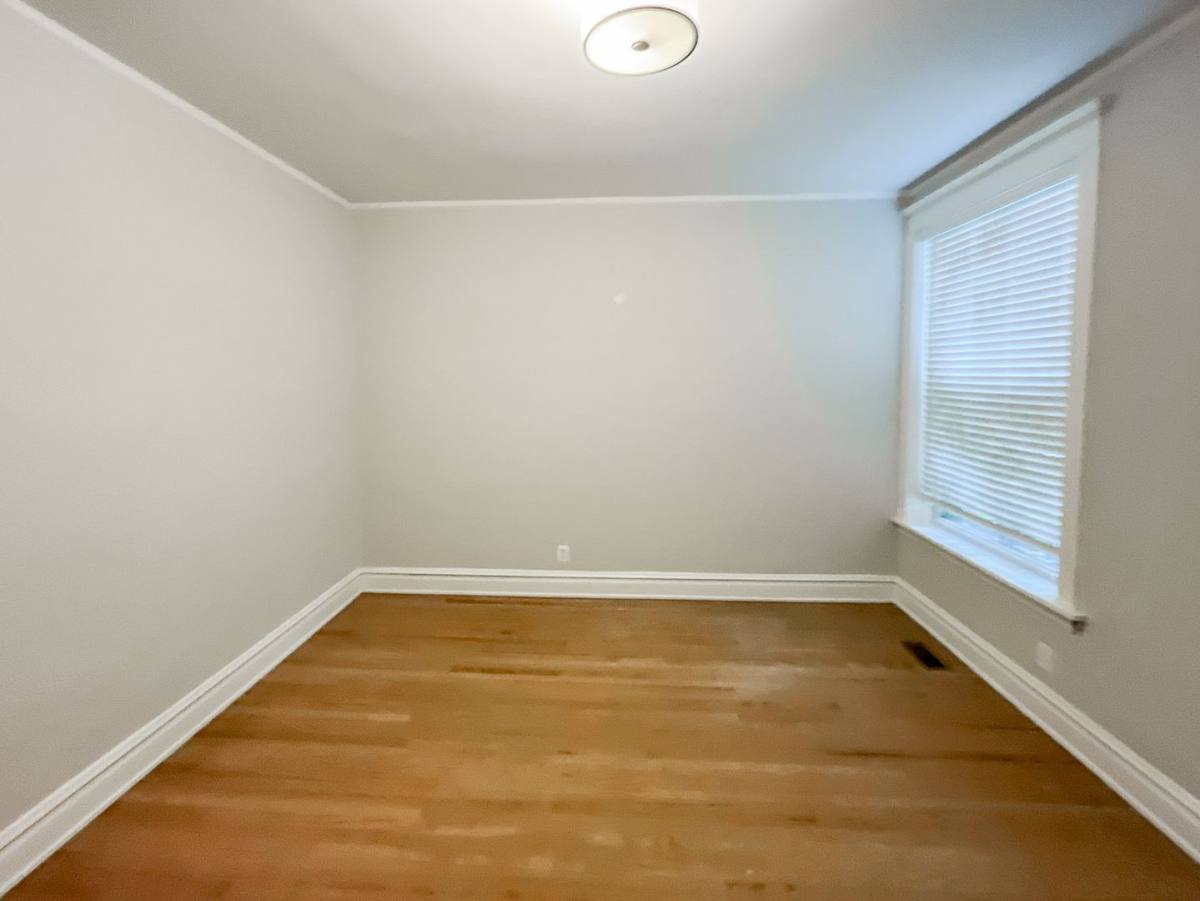 Apartment for rent at 5943 N Magnolia #1, Chicago, IL 60657