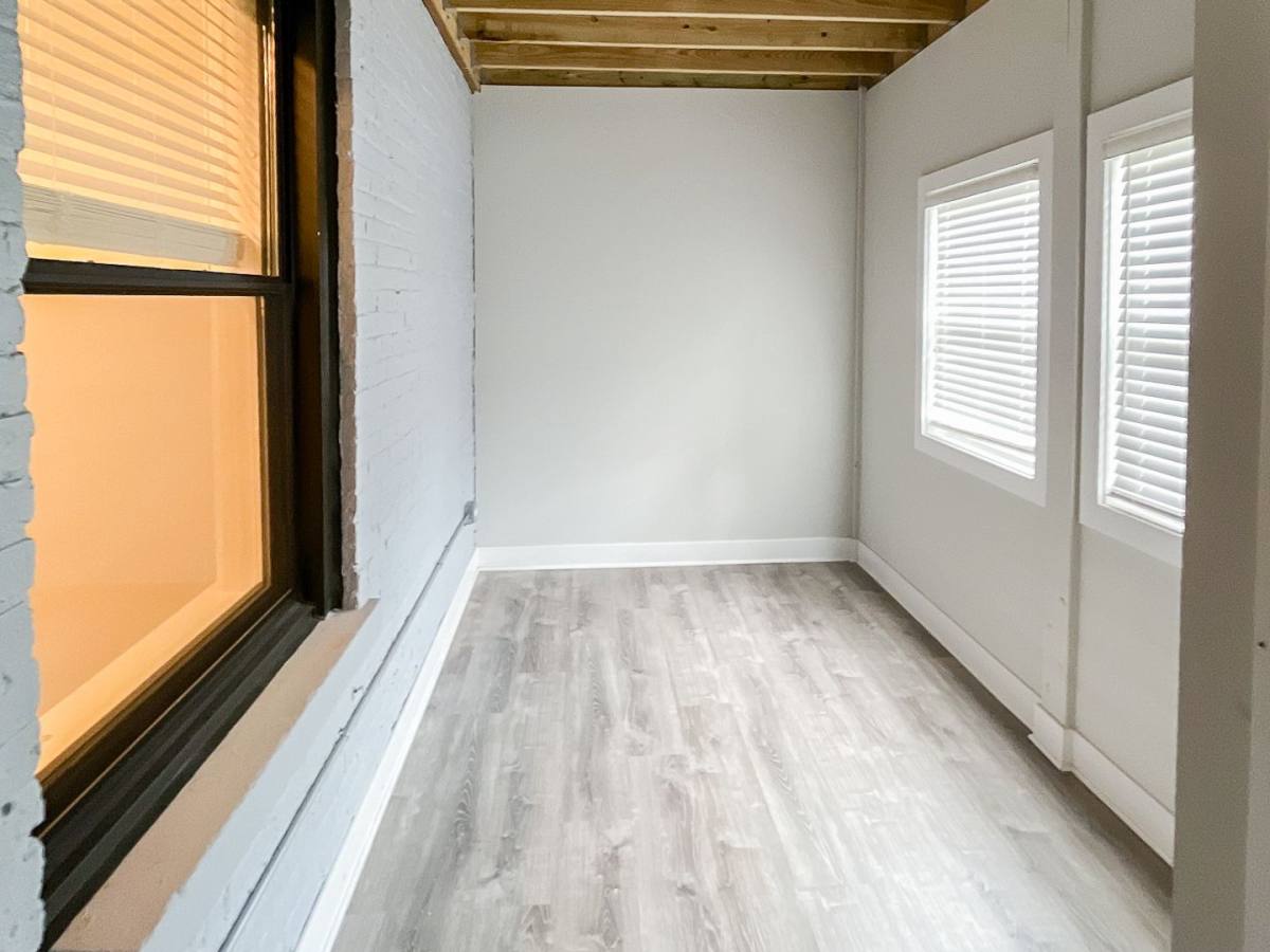 Apartment for rent at 5943 N Magnolia #1, Chicago, IL 60657