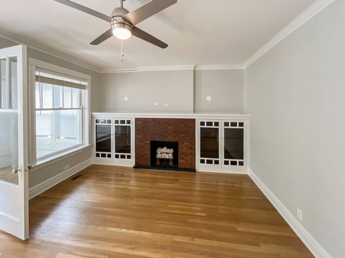 Apartment for rent at 5943 N Magnolia #1, Chicago, IL 60657